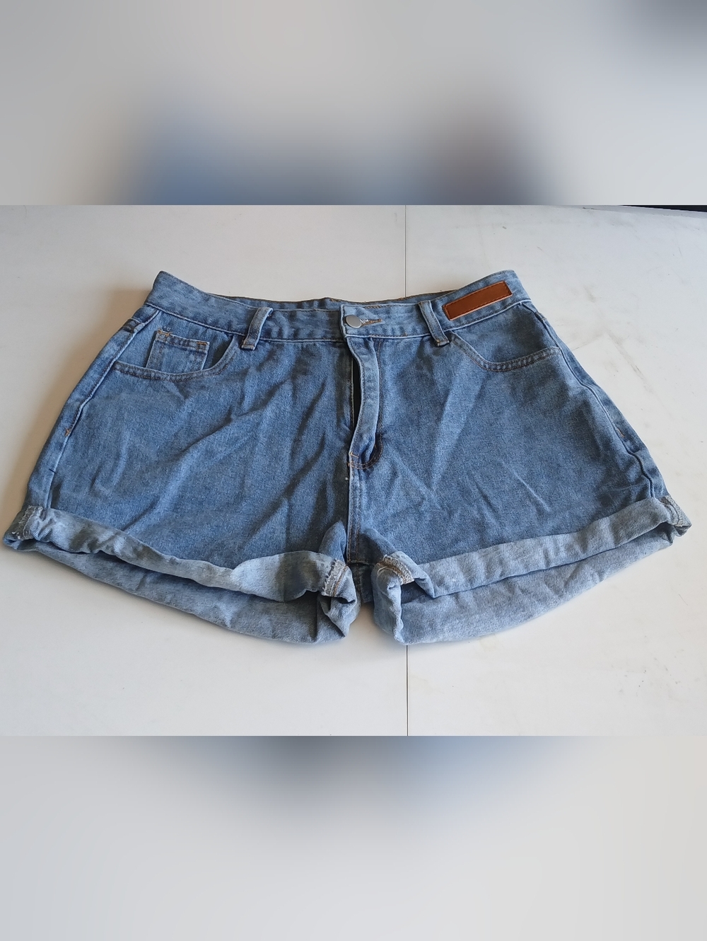Classic Dazy Blue Denim Roll-Cuff Women’s Shorts